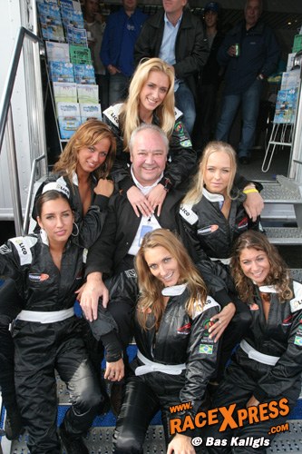 Frans Collé in goed gezelschap! zie www.pitbabe.net